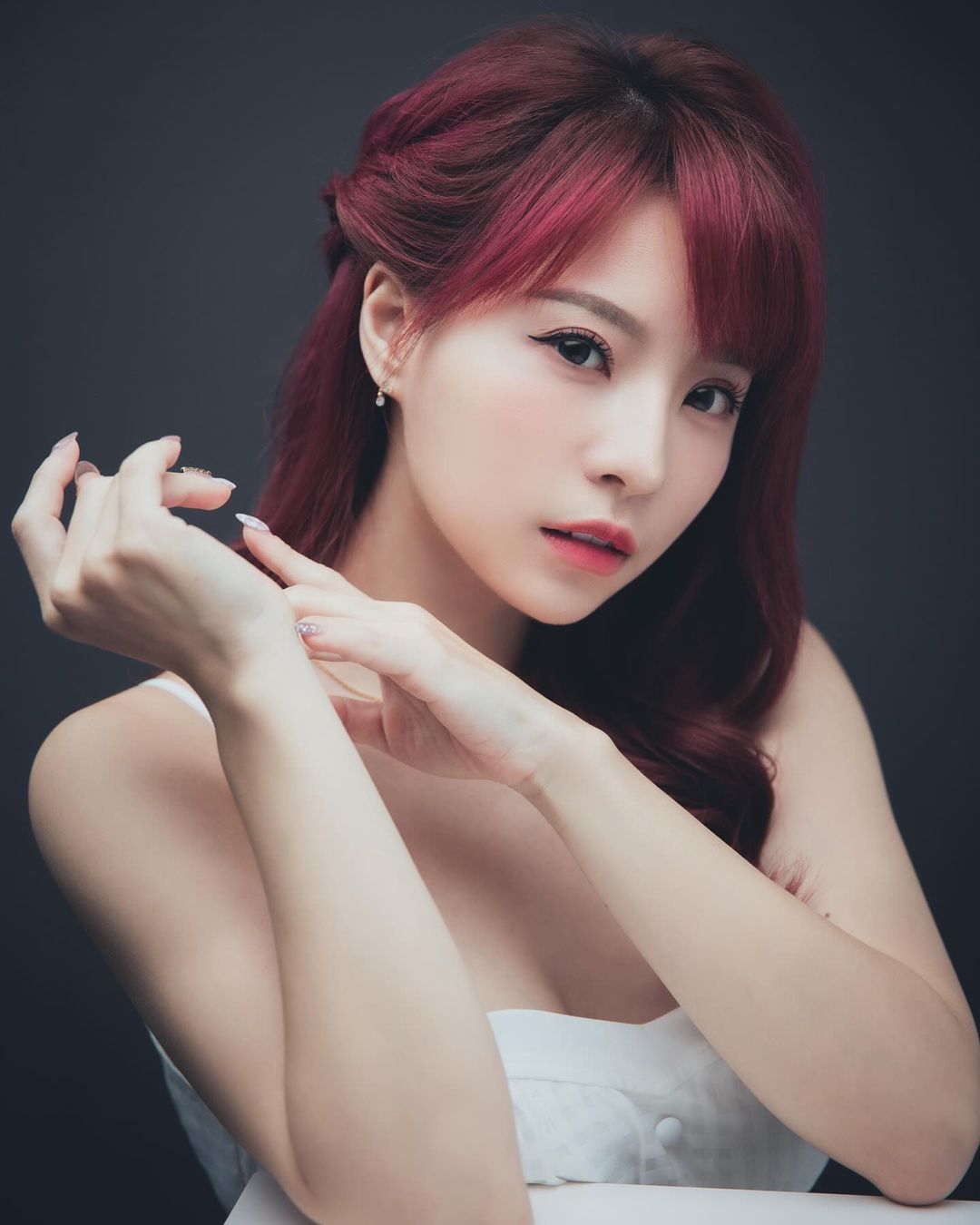 豪乳正妹「諶多芬」擋不住的大長輩畫面太銷魂誘人-第1章-图片10