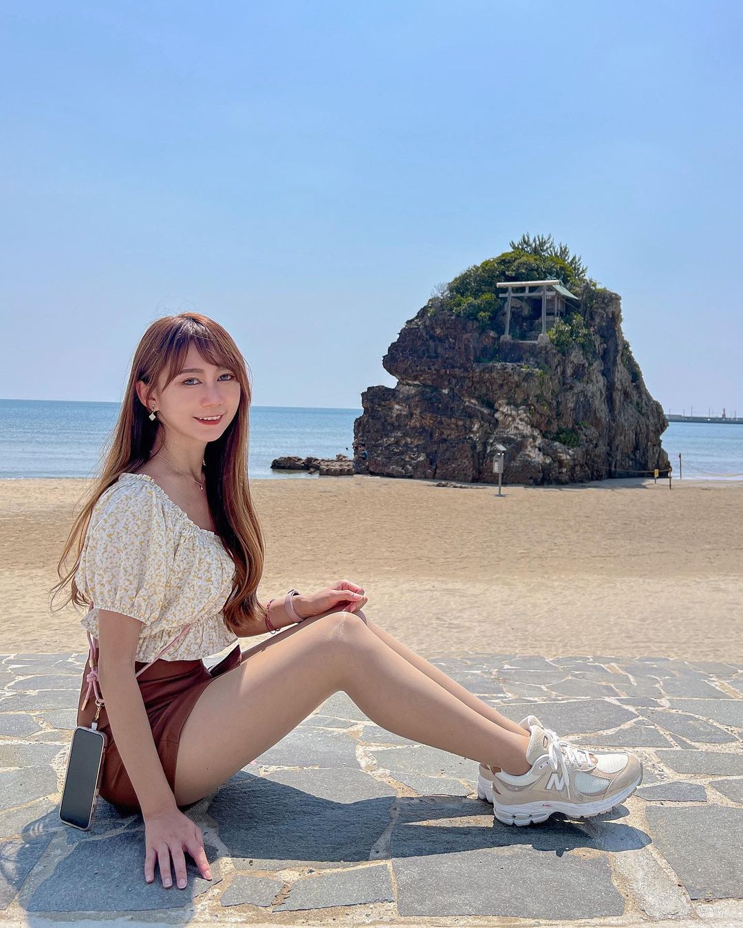 「Hana小花」白嫩神級美腿 擺出誘惑身姿電暈眾人-第1章-图片6