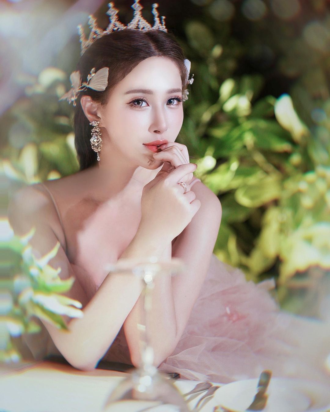 「鄔育錡」稚嫩肌膚露出清純又性感 完美弧度好誘人-第1章-图片5