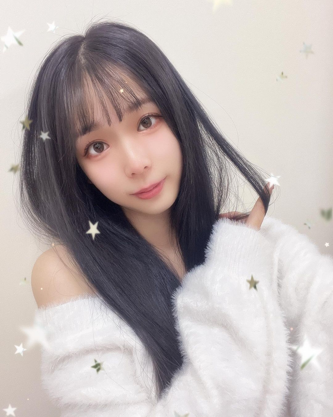 「千緒Tracy」深V乳溝畫面太誘惑了 連日常自拍都擋不住-第1章-图片10