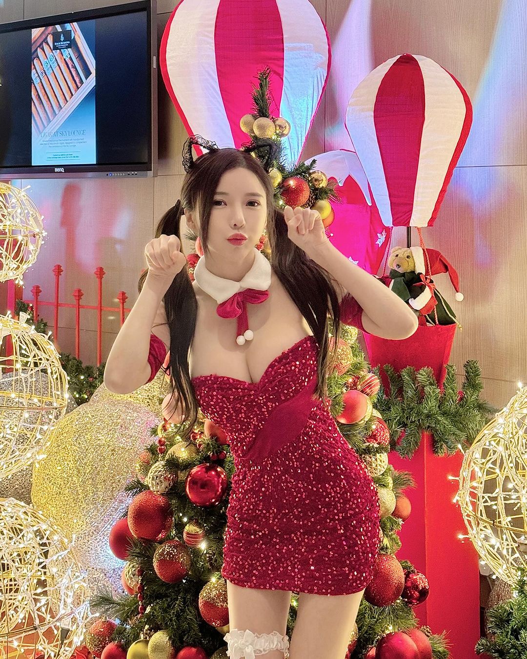 巨乳DJ「藍星蕾」火辣身材真有料 窈窕雪乳半露讓人一秒投降-第1章-图片1