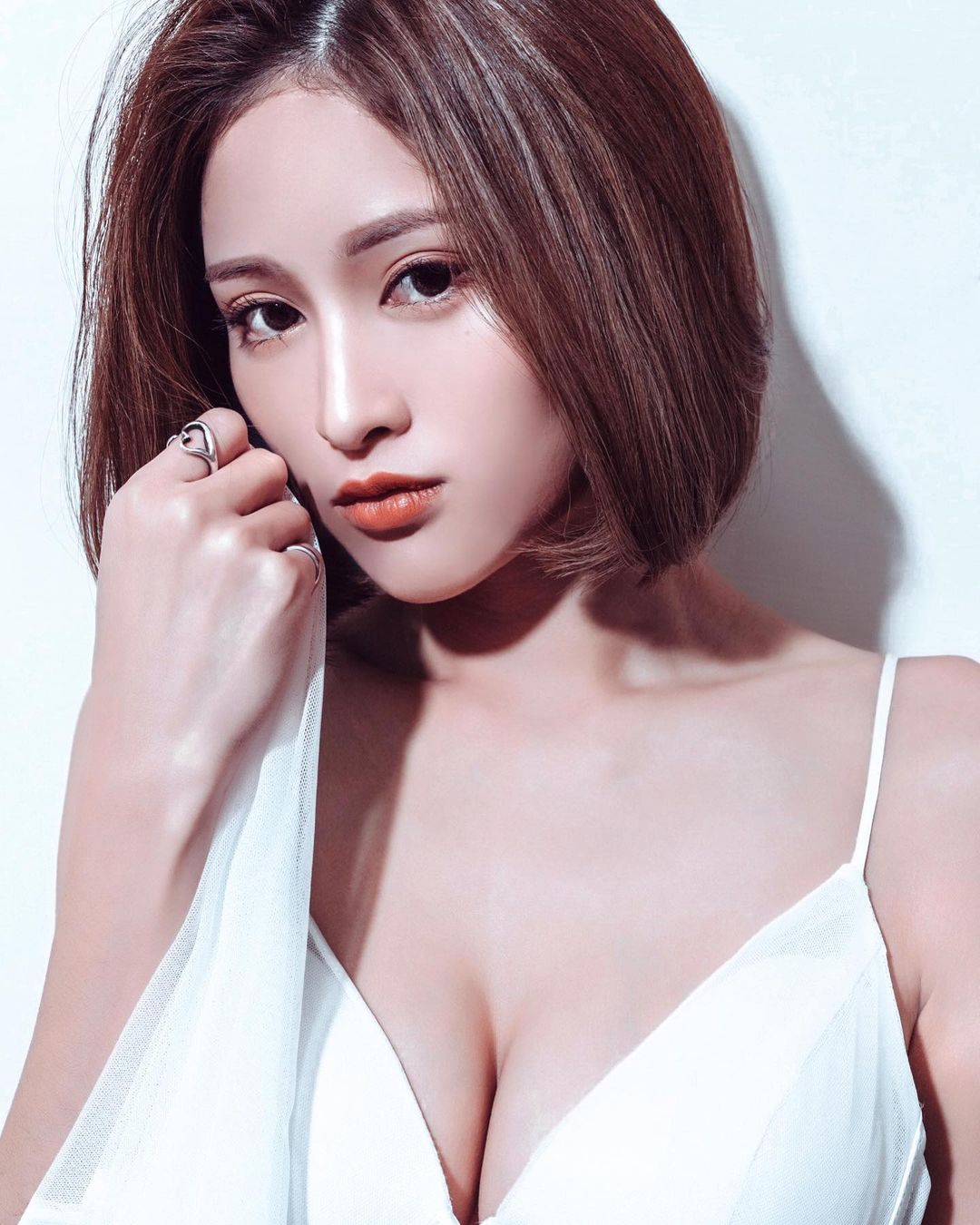 正妹「王笑笑」乳波洶湧畫面 渾圓曲線曝光-第1章-图片4