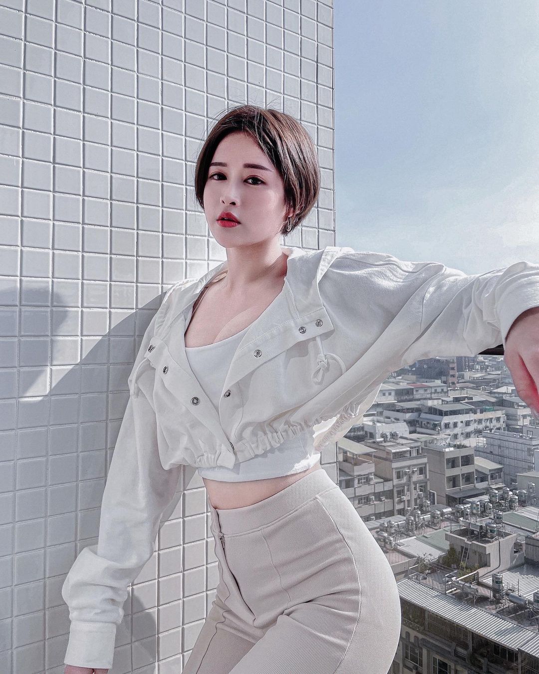 正妹「王笑笑」乳波洶湧畫面 渾圓曲線曝光-第1章-图片8