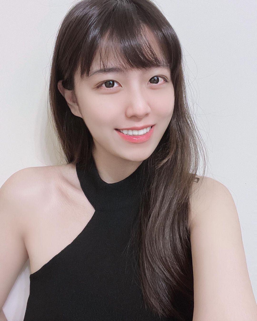 最美護理師「李佩瑾」比基尼傲人胸器大解放...展現完美比例-第1章-图片9