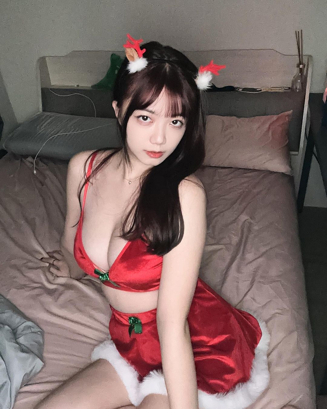 冷豔美女「珈琳」美胸長腿優質身材畫面好養眼 讓人看得欲罷不能-第1章-图片2