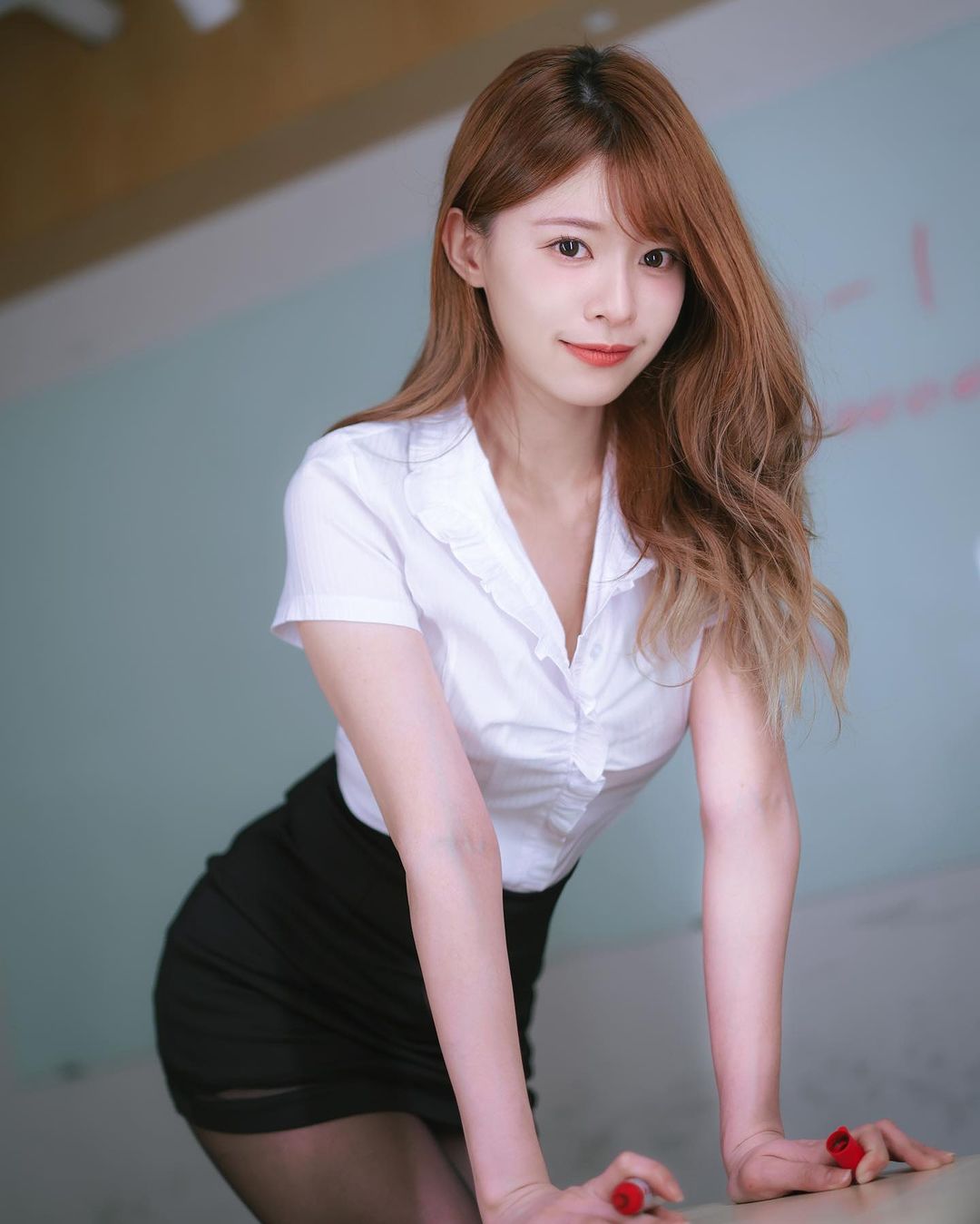 女神「Vivi 林芝衣」與世無爭空靈感就是性感 線條太犯規-第1章-图片8