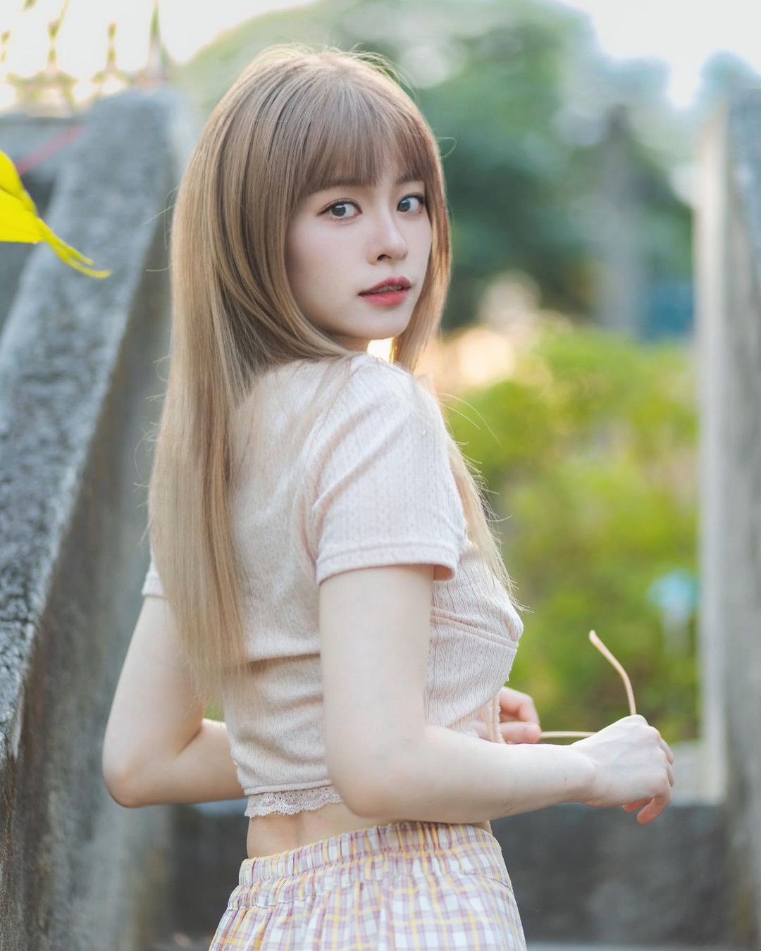 女神「Vivi 林芝衣」與世無爭空靈感就是性感 線條太犯規-第1章-图片9