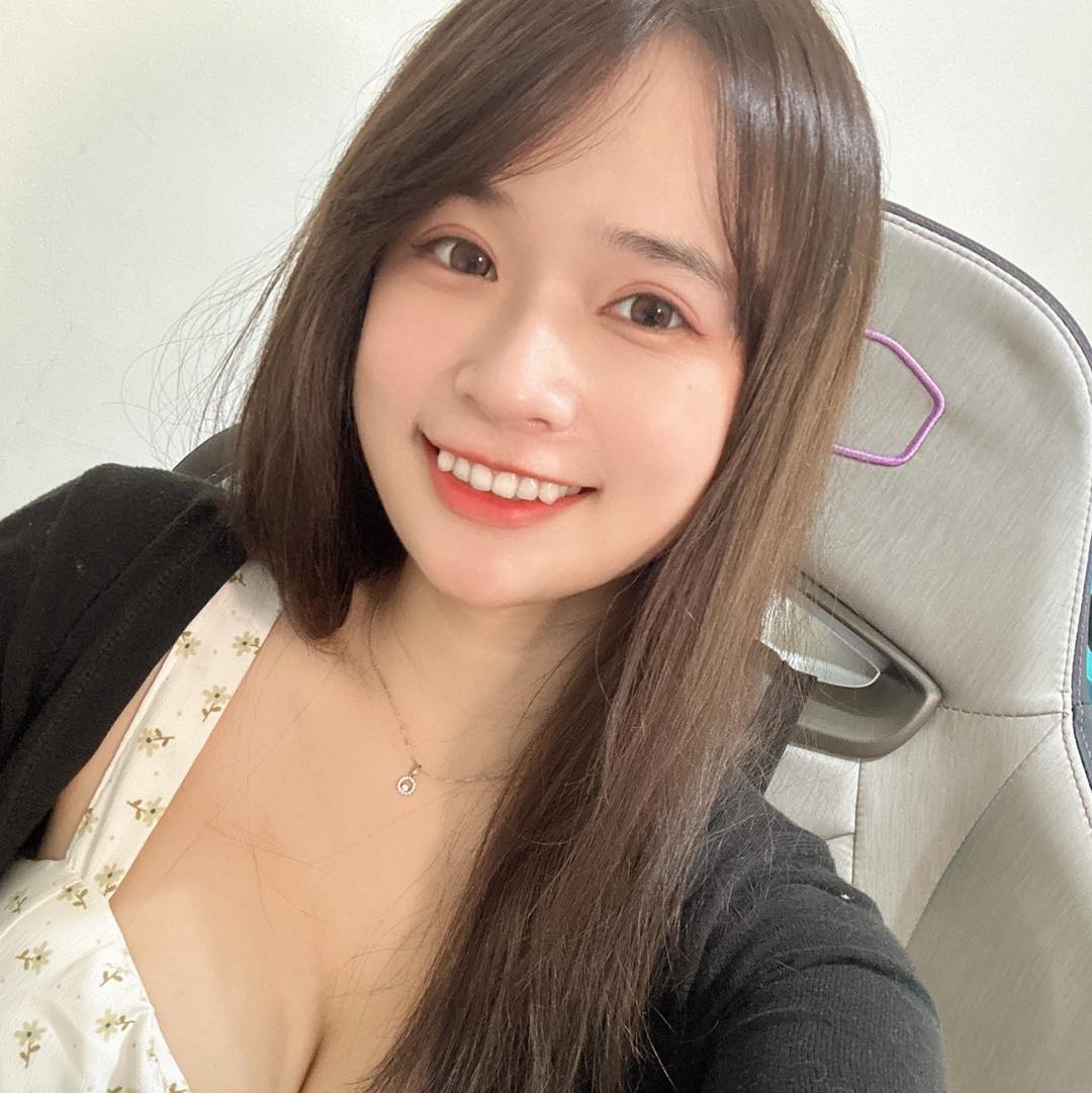 「牛牛妹」甜美外型讓人好迷戀 身材猛到包不住-第1章-图片10