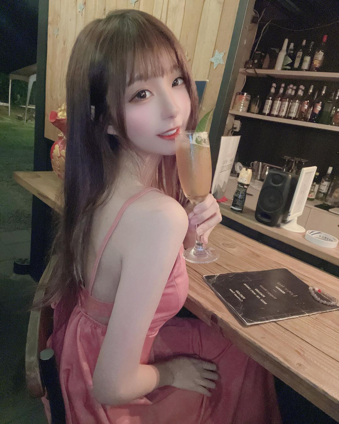 美艷小姐姐「言言」甜美笑容讓人好迷戀 把你迷得神魂顛倒-第1章-图片7