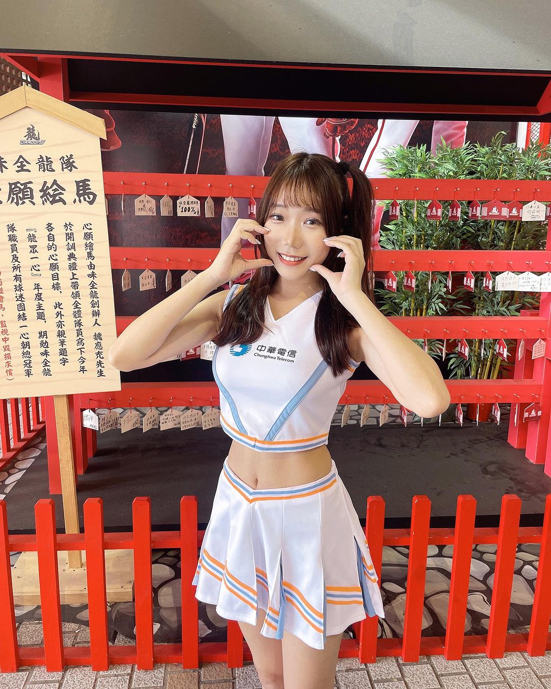 美腿正妹「巧巧」完美身材讓人口水流一地-第1章-图片5