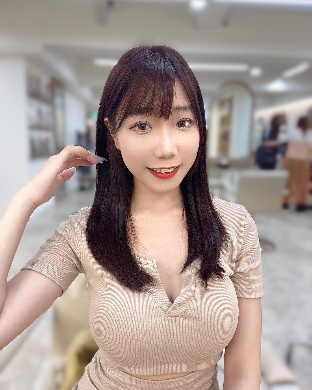 美腿正妹「巧巧」完美身材讓人口水流一地-第1章-图片7