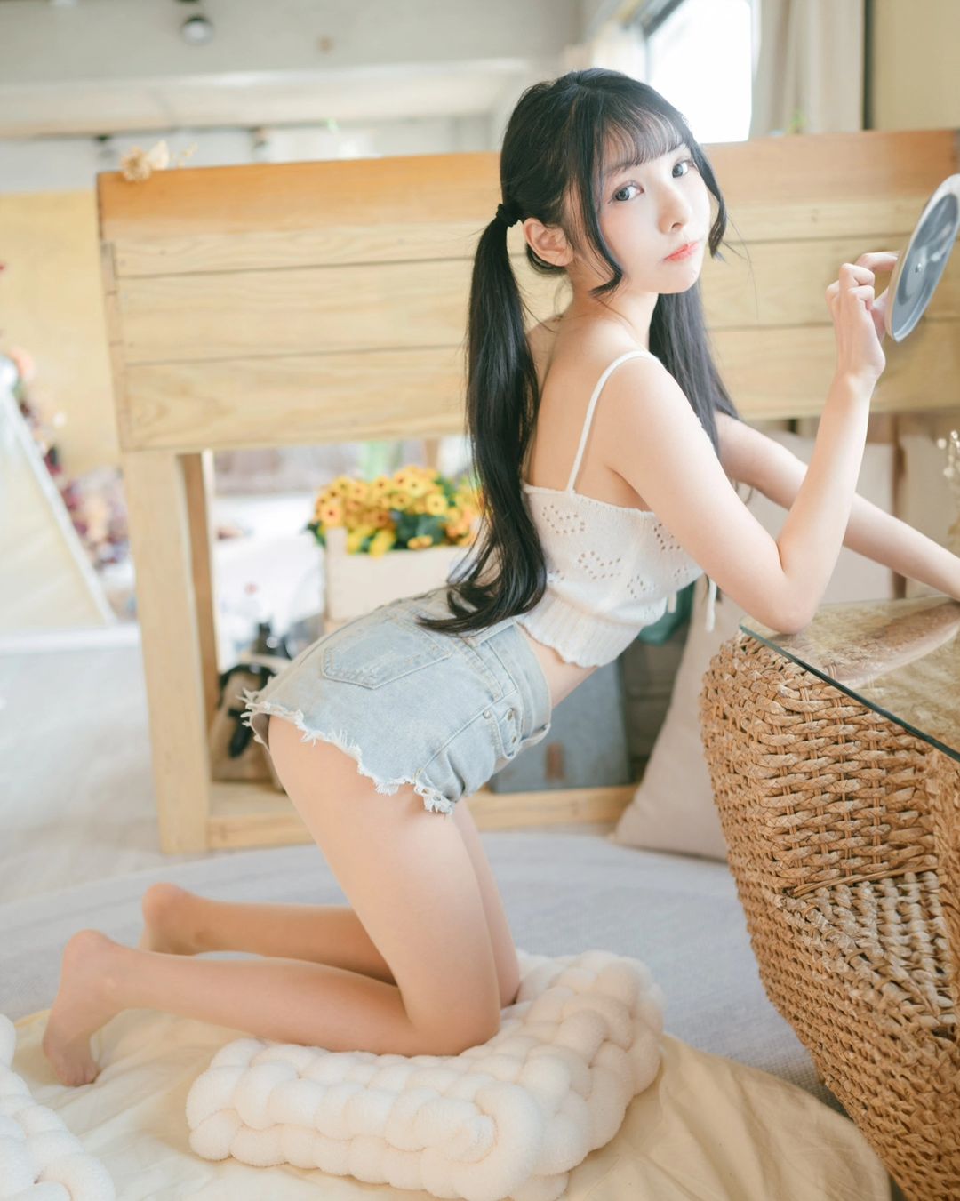 正妹「依霜ゆい」賣弄性感不手軟 甜美笑容加上性感身材-第1章-图片7