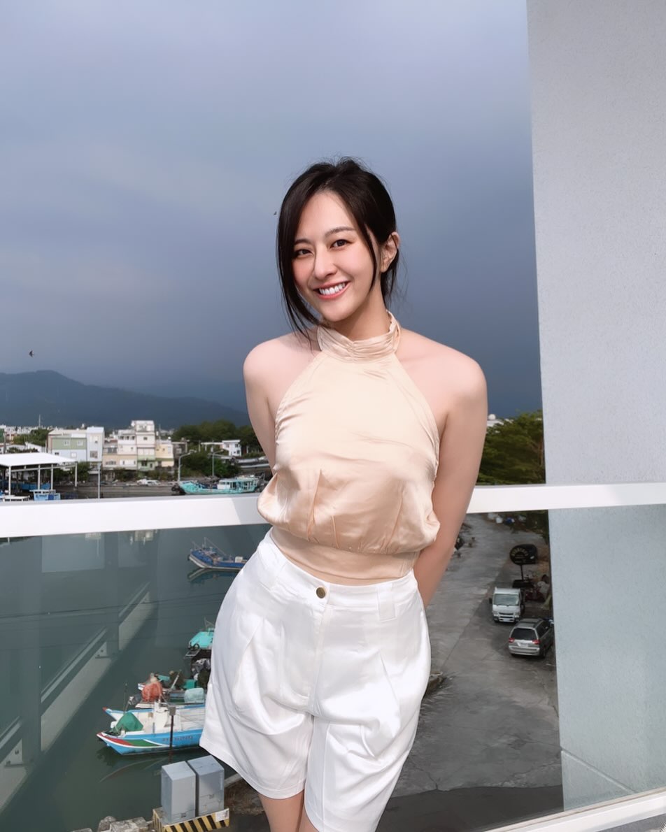 正妹「吳品潔」擁有一張甜美臉蛋和超甜笑容-第1章-图片1