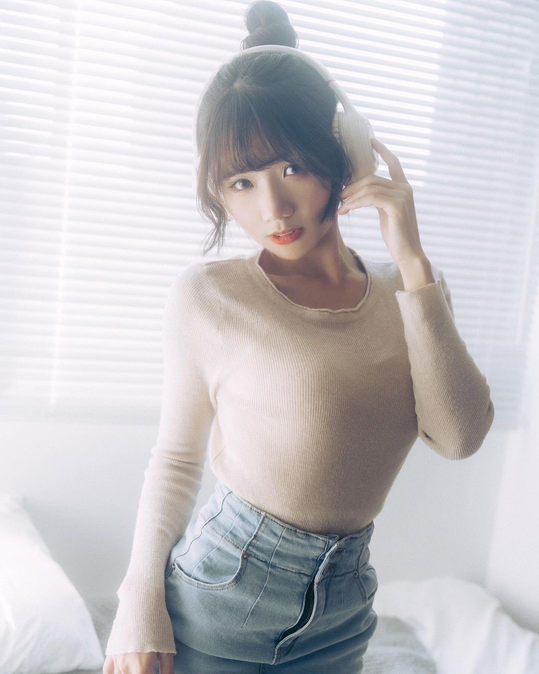 可愛美眉「nimo尼莫」超胸美乳一個彎腰就要掉出-第1章-图片2