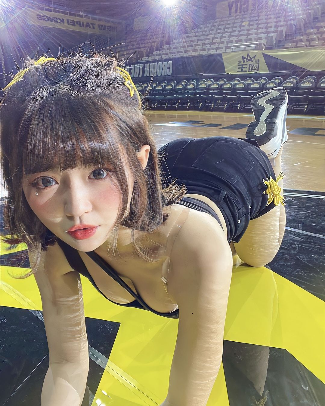 白皙甜心「陽光廷廷」低胸穿著好犯規！超養眼曲線太正點-第1章-图片9