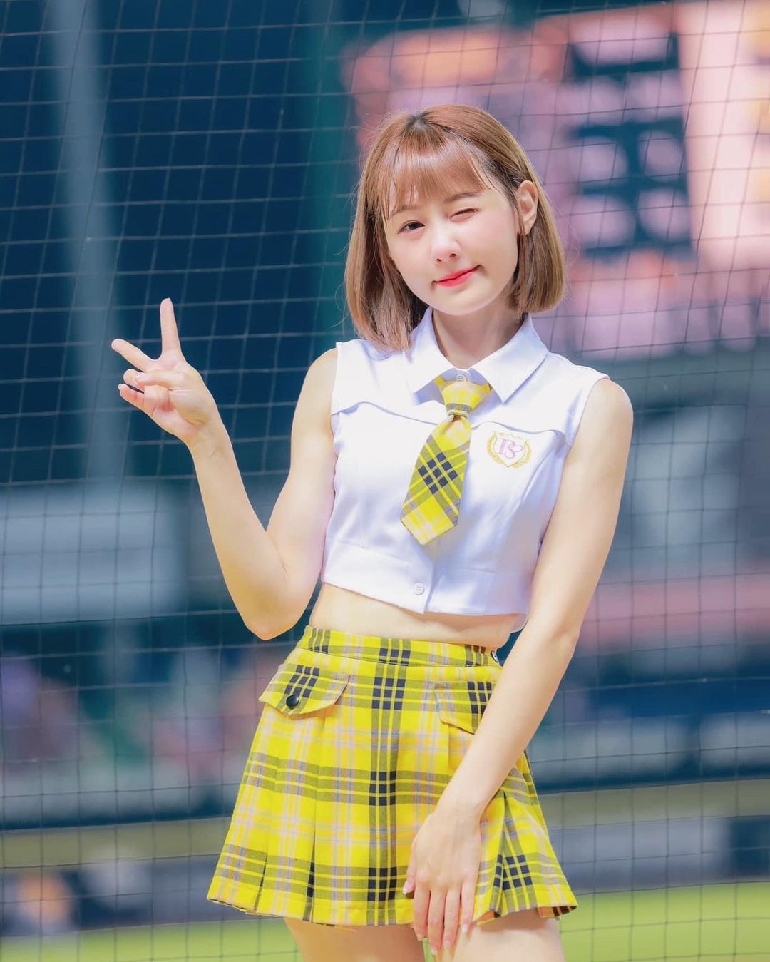 氣質美女「畇二」曲線姣好又白嫩 全身上下太勾人-第1章-图片10