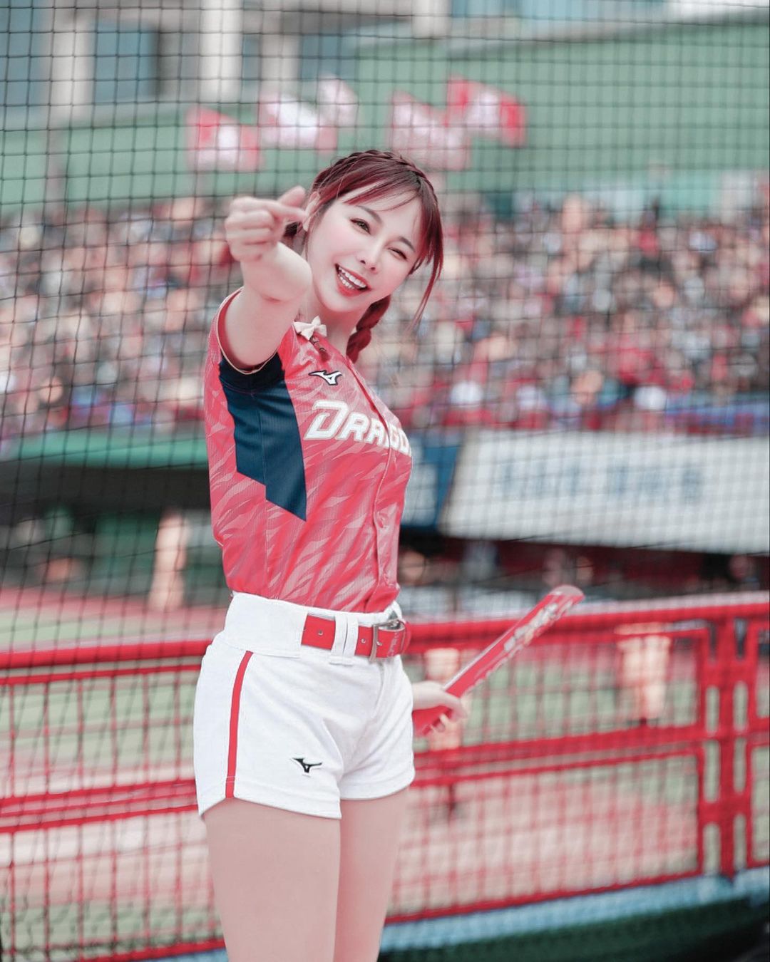 甜美女孩「采依」亮麗美顏+若隱若現身材讓人看了心動-第1章-图片5