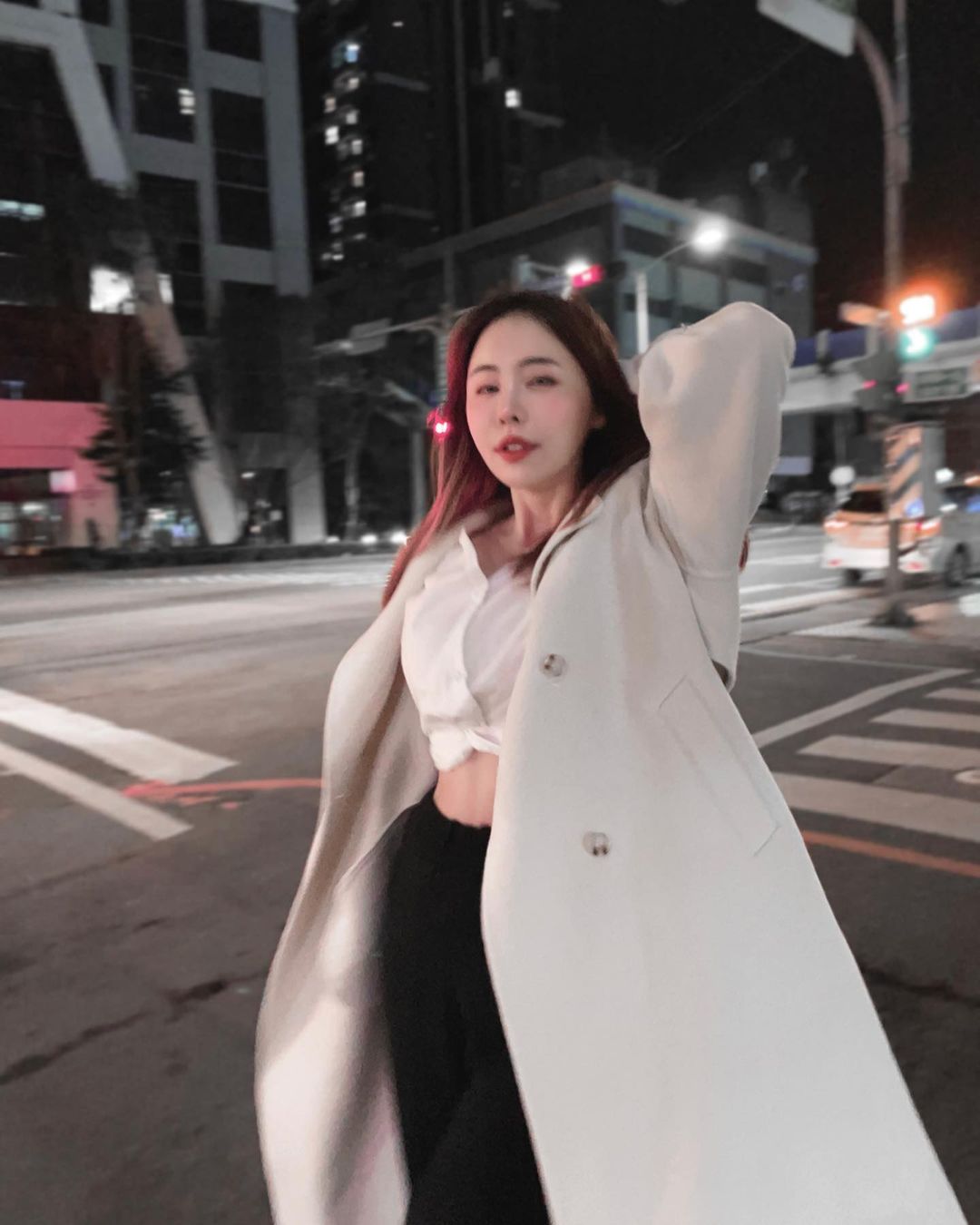 甜美女孩「采依」亮麗美顏+若隱若現身材讓人看了心動-第1章-图片9