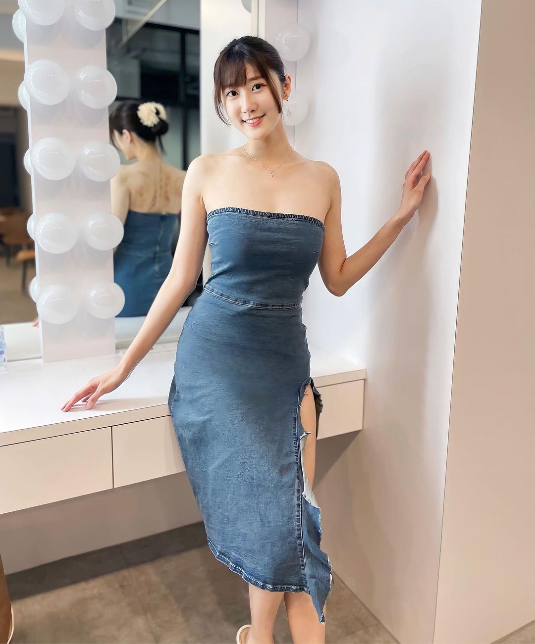 長腿妹「林茉晶」腰瘦奶澎的極致身材 畫面逼死人-第1章-图片5