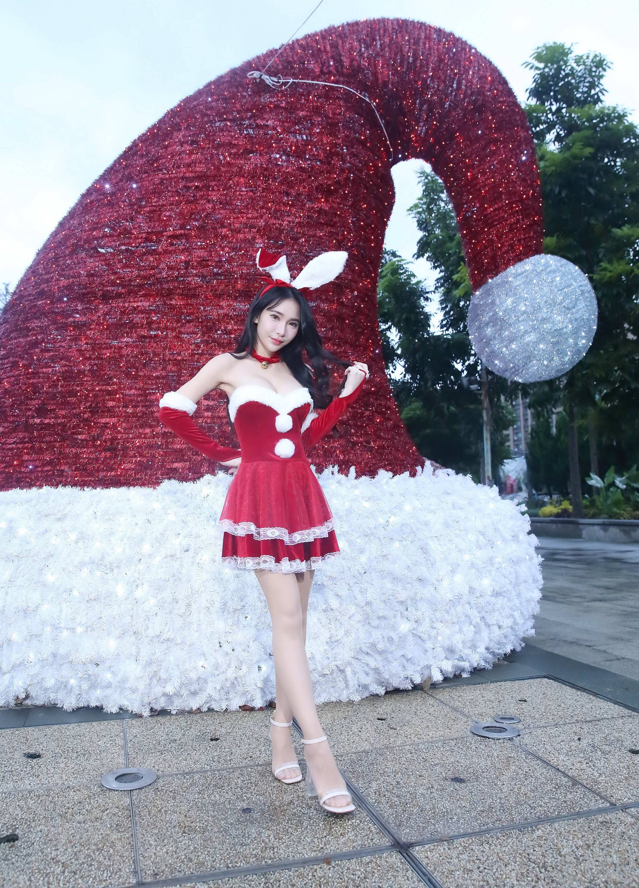 Happy Birthday Girl High Heels Long Legs 75p-第1章-图片2