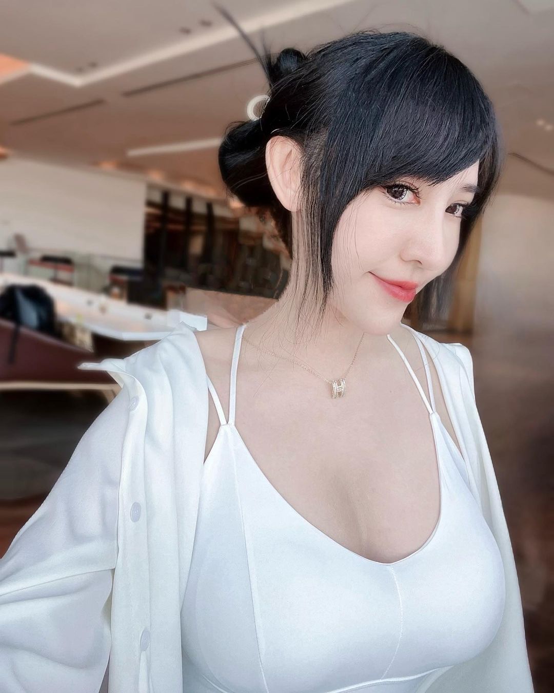 極品護士「Elle Li」身材比例超逆天！簡直要逼死人啊-第1章-图片2