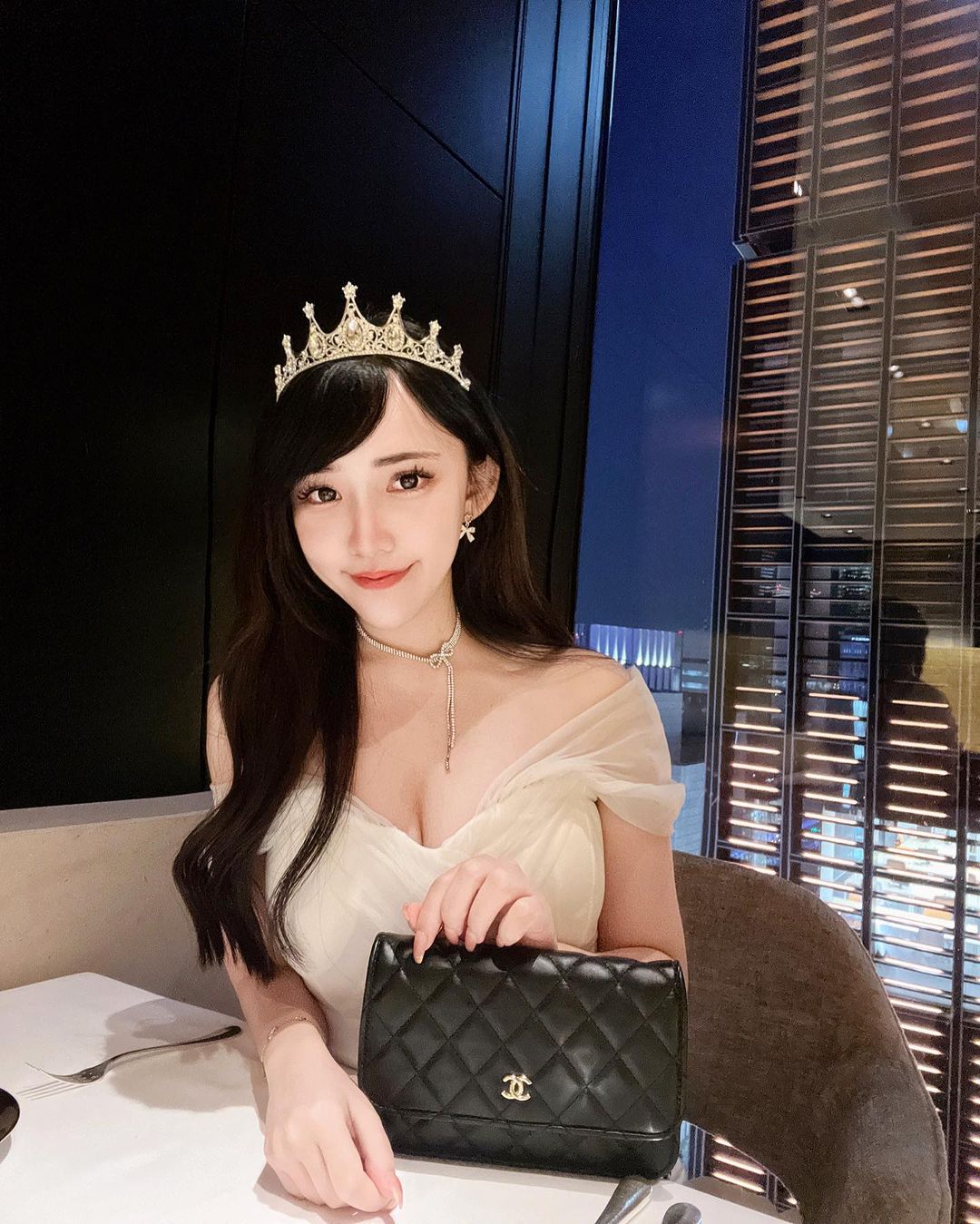 極品護士「Elle Li」身材比例超逆天！簡直要逼死人啊-第1章-图片6