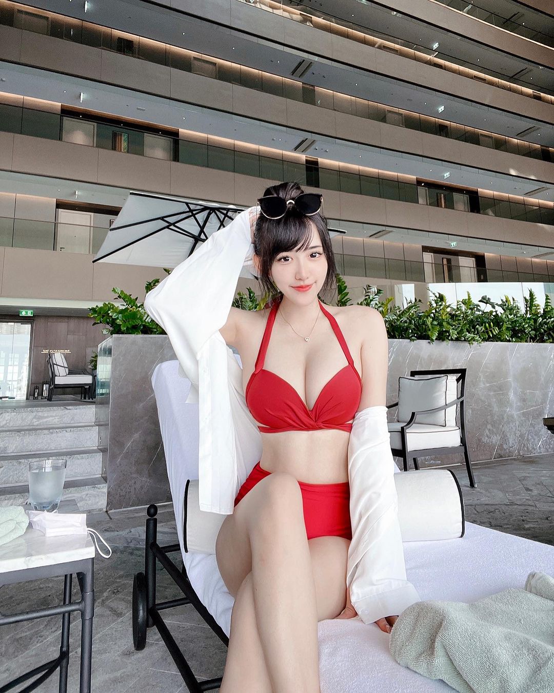 極品護士「Elle Li」身材比例超逆天！簡直要逼死人啊-第1章-图片5