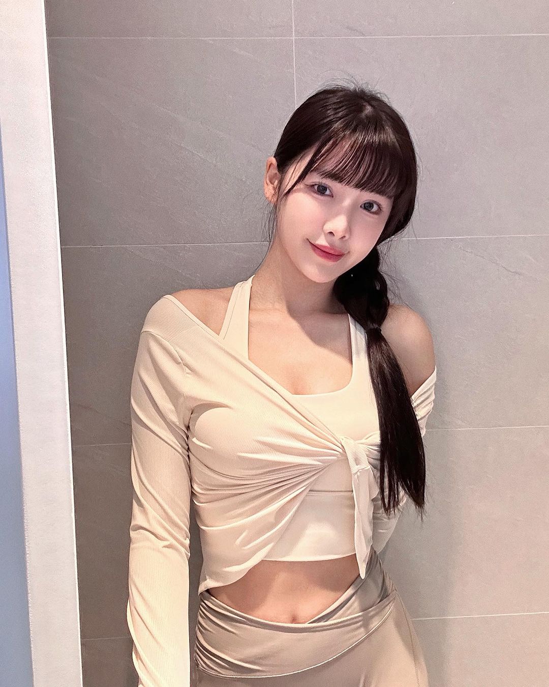 長腿正妹「李恩菲」清新顏值讓人戀愛 魅力十足滿點-第1章-图片6