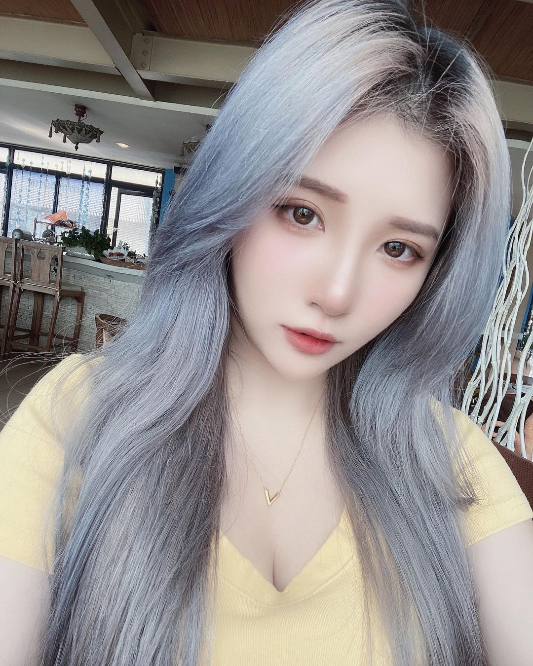 正妹「素妍yen」渾圓嫩乳強勢出擊 比基尼快被撐爆-第1章-图片9