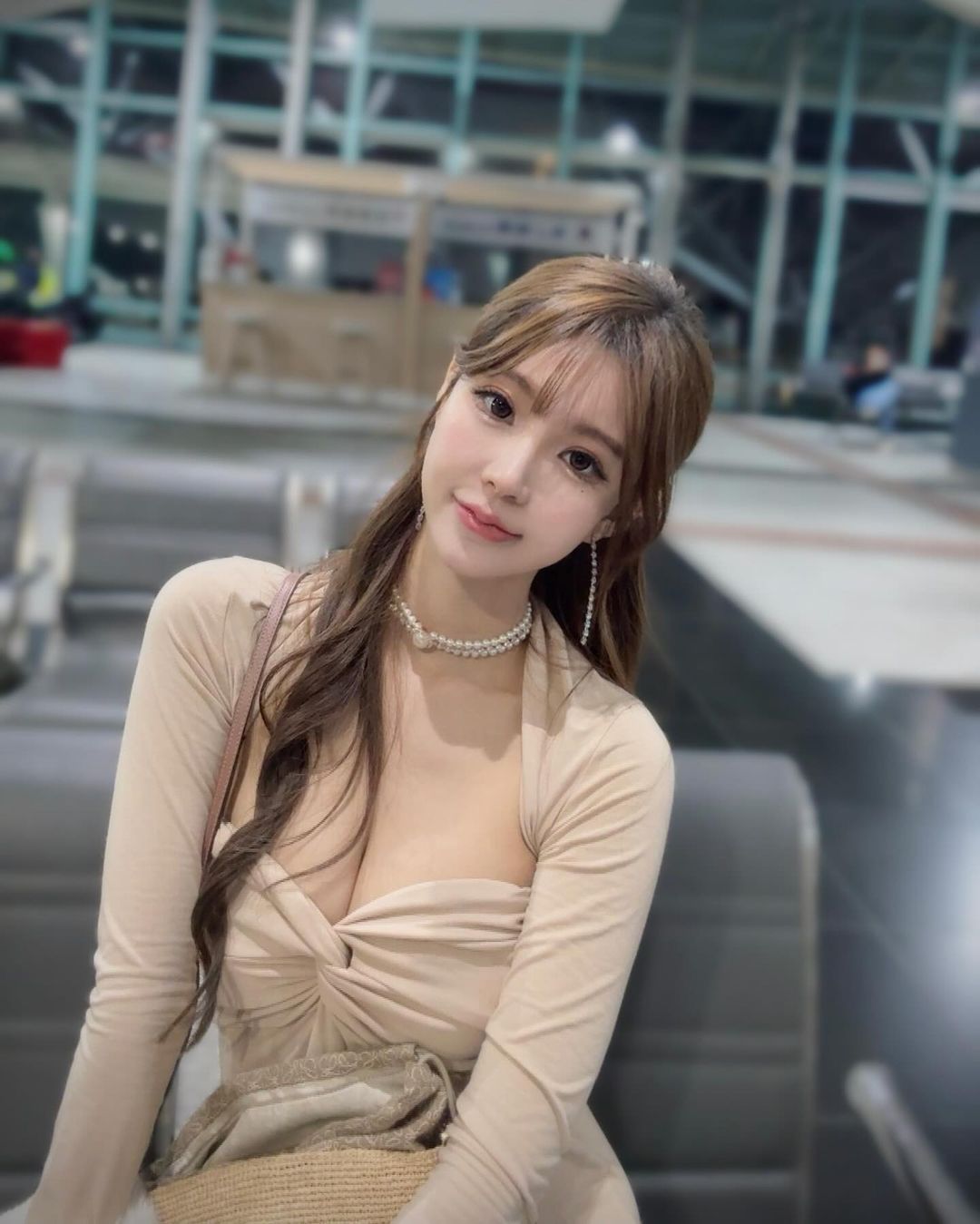 冷豔驕女「趙采瑄Ning」顏值太逆天....胸器逼人難以抗拒誘惑-第1章-图片2