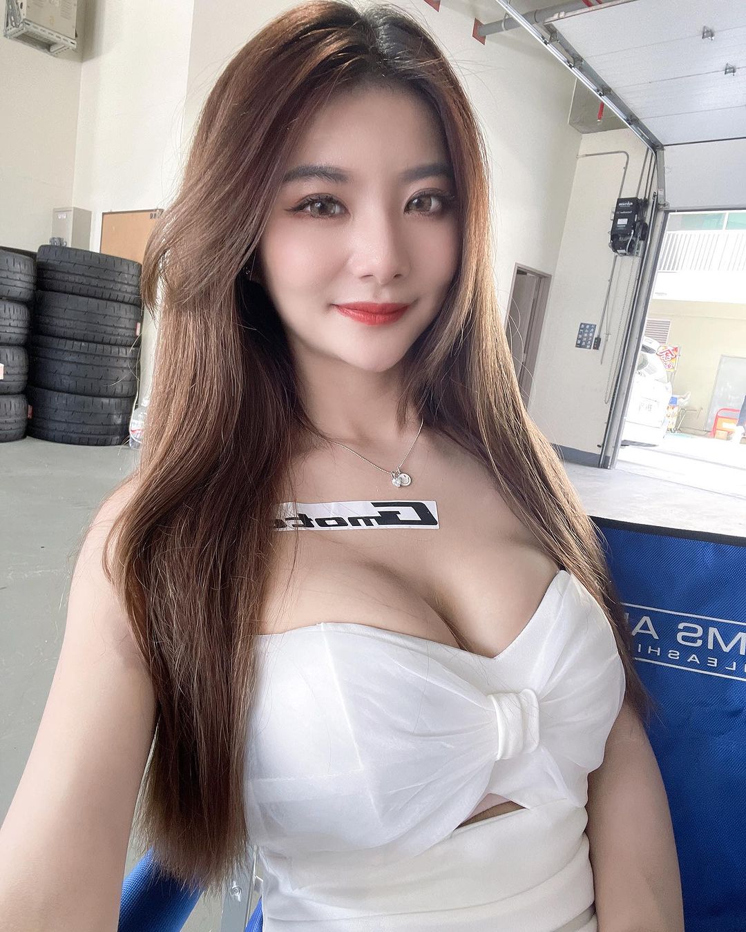 性感女神「楚晴依」香豔美乳溢出 身材實在太惹火-第1章-图片7