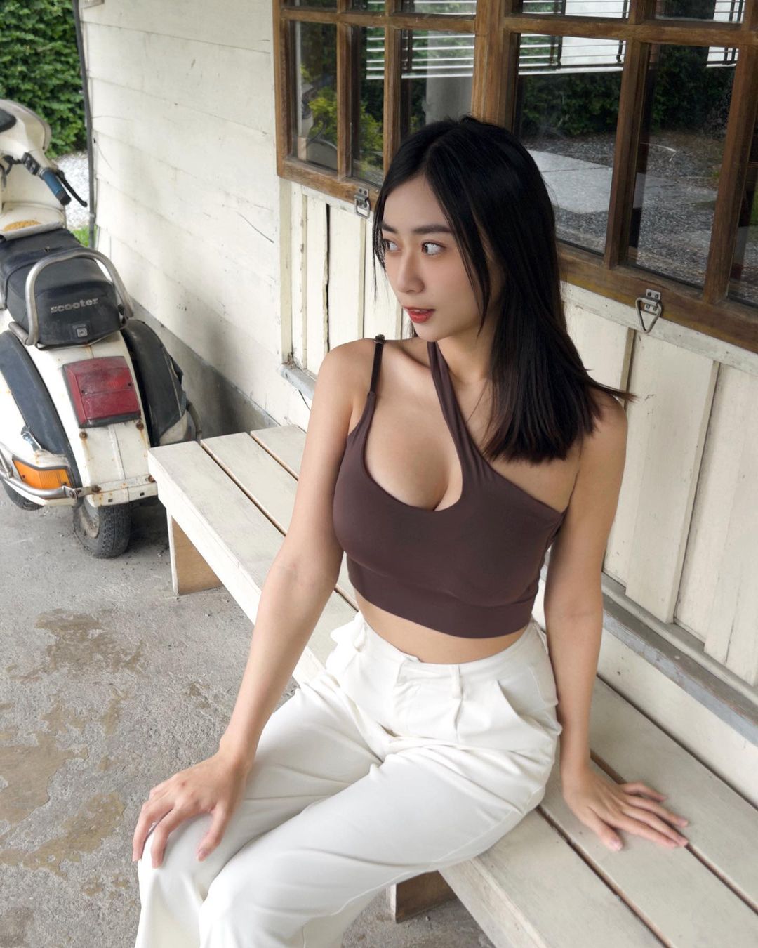 清新模特「璿璿」青春氣息完全擋不住 酥胸外露乳溝溢出-第1章-图片7