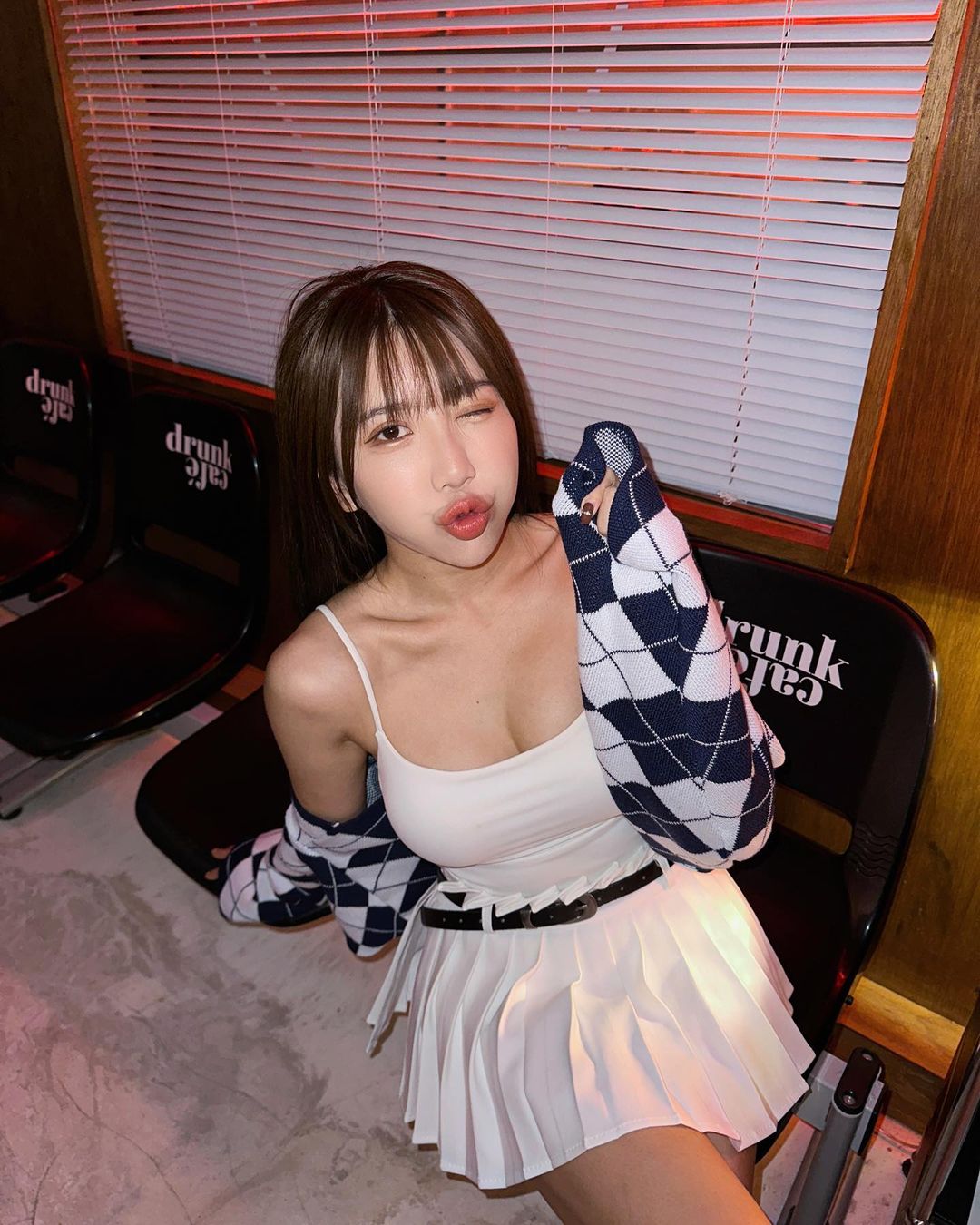 精緻美女「Mika蜜卡登」胸前乳量滿滿迷倒全場-第1章-图片6