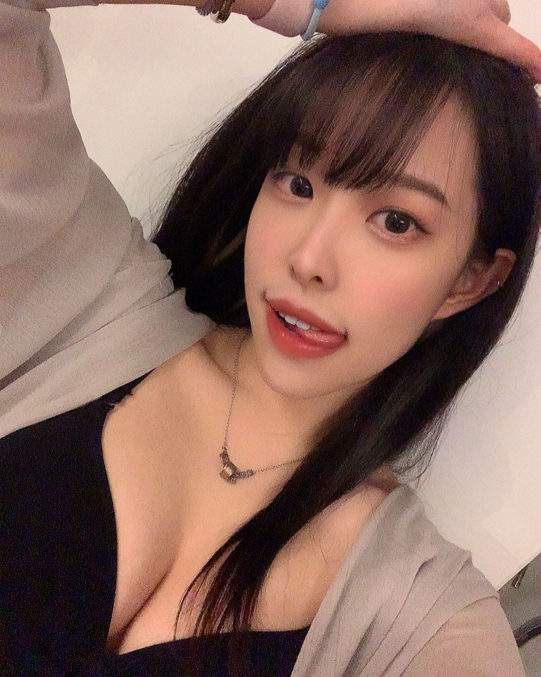 正妹實況主「妲妲」低胸視角太邪惡 深溝畫面逼死人啊-第1章-图片9