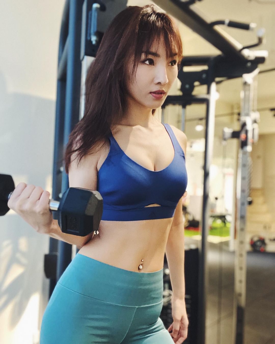 氣質御姊「壽司張佳瑩」萬惡的身體線條讓人受不了-第1章-图片10