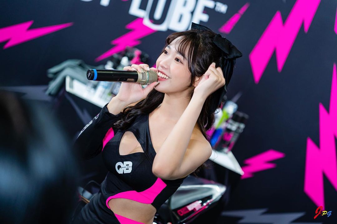 正妹「阿江」渾圓飽滿美胸身材 好狂好犯規-第1章-图片9