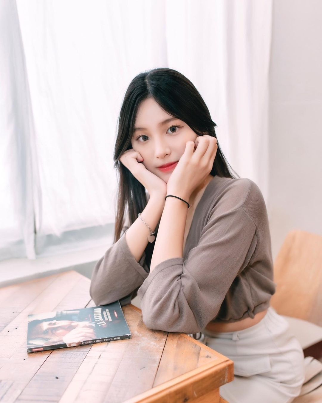 氣質美女「YUN」甜美笑容真的太迷人 白皙肌膚也超吸睛-第1章-图片10