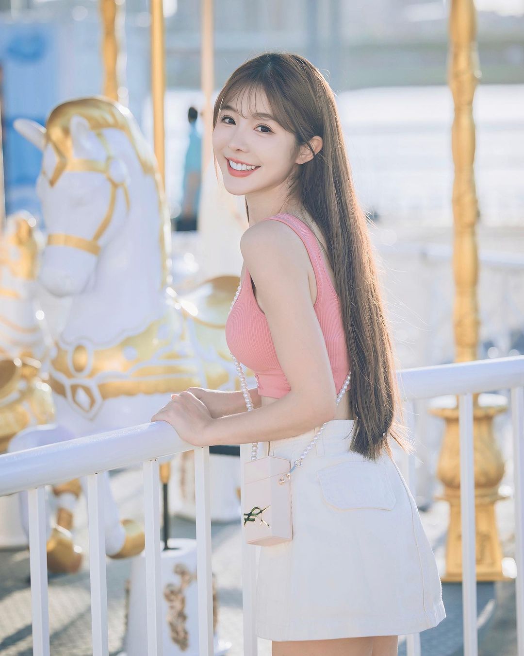 氣質大姊姊「倪暄」飽滿身材令人招架不住.....滿到溢出-第1章-图片5