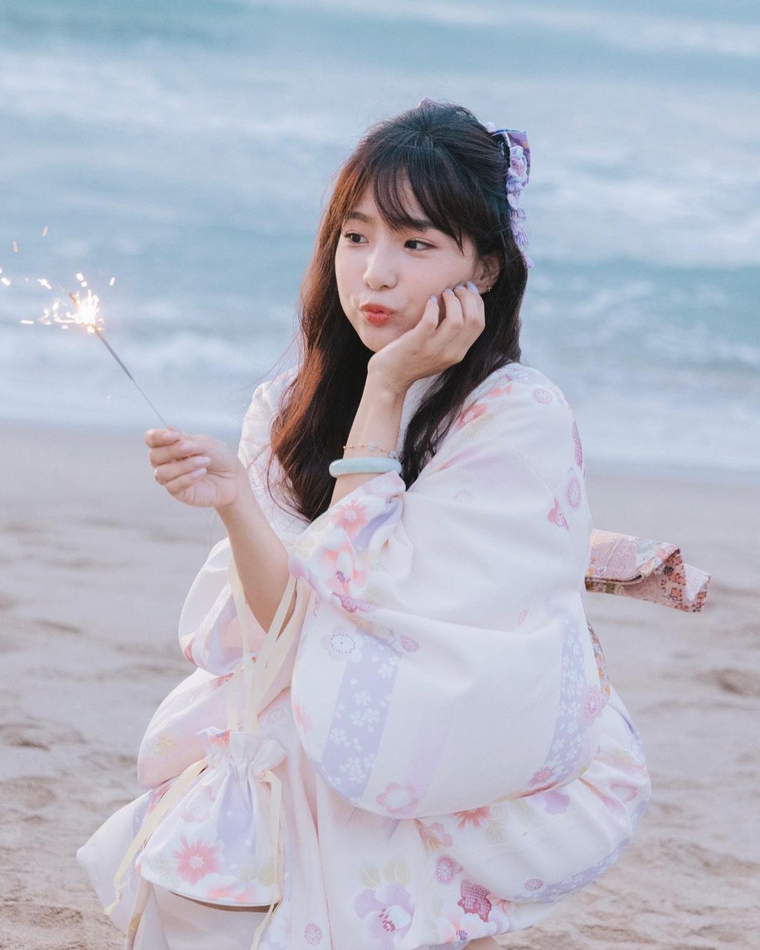 「貝莉莓」化身性感妖精 豪放作風真的好厲害-第1章-图片6