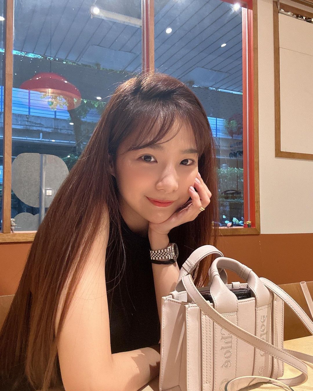 「貝莉莓」化身性感妖精 豪放作風真的好厲害-第1章-图片10