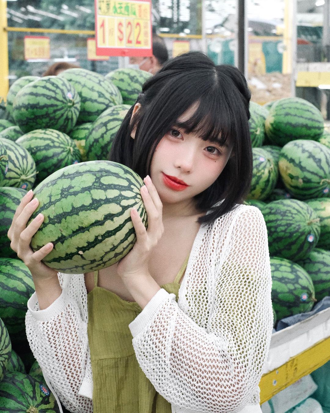 正妹「皊皊」曬正面事業線 解放有料美胸-第1章-图片9