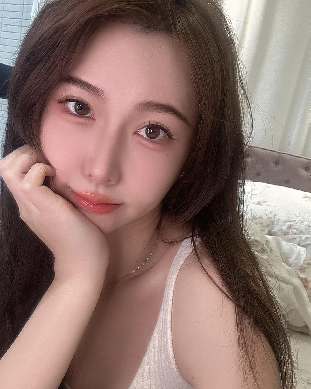 天菜女神「李馨」凹凸有致的胸型魅惑力大增-第1章-图片2