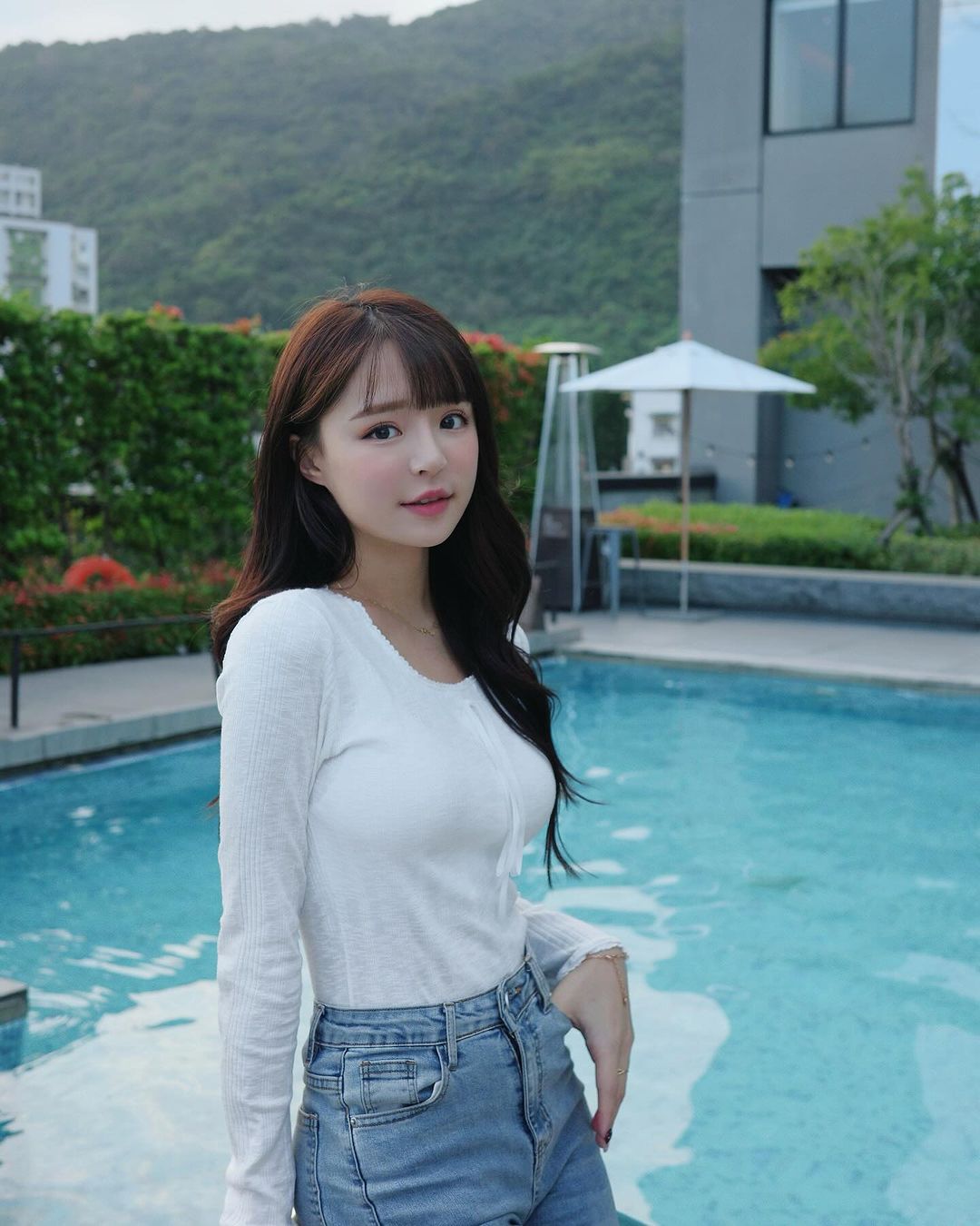 呆萌女神「元元」 曬邪惡視角太犯規 全身上下都是誘惑-第1章-图片2