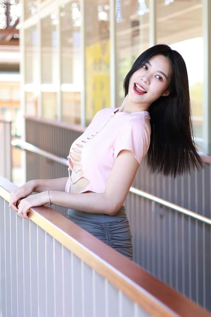 Online collection of Taiwanese beautiful legs girl Bannon mood beauty outdoors picture of reality (a)-第1章-图片13