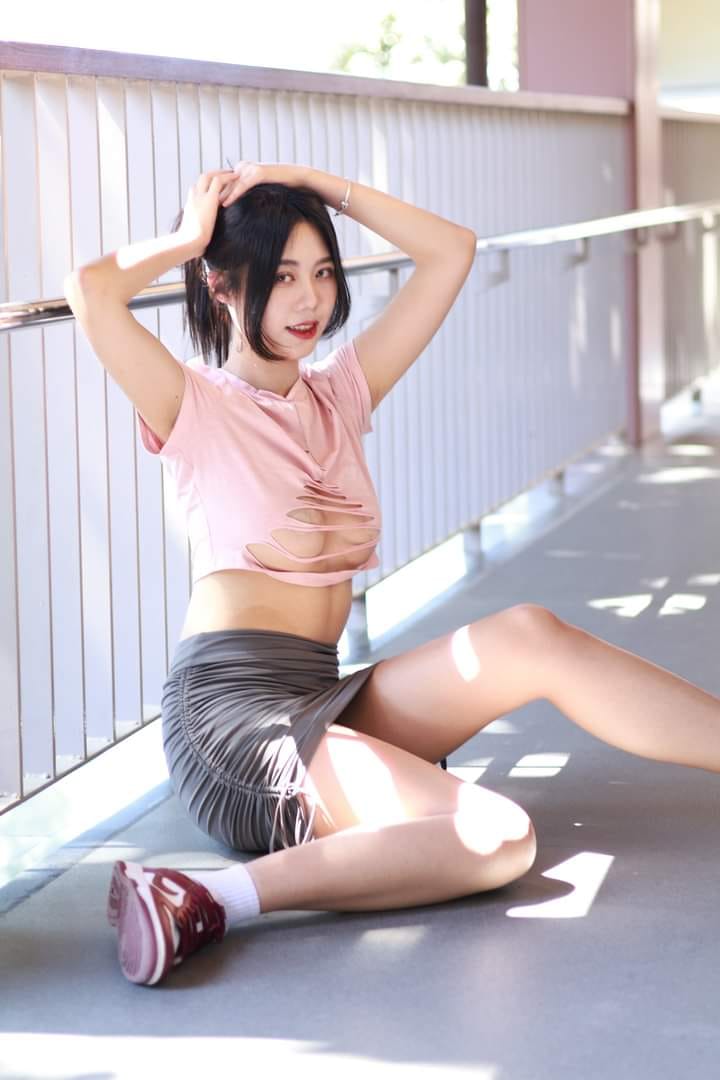 Online collection of Taiwanese beautiful legs girl Bannon mood beauty outdoors picture of reality (a)-第1章-图片17