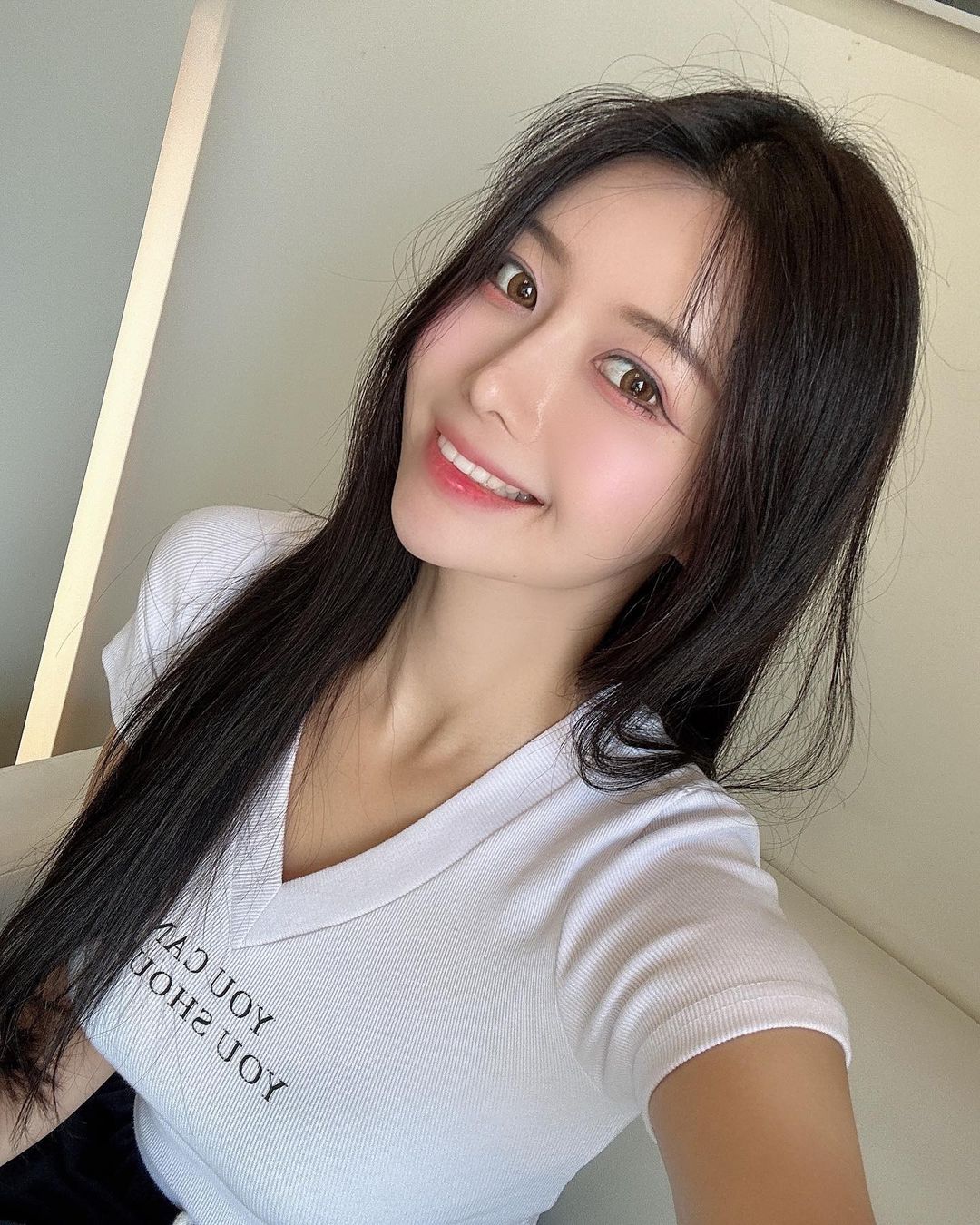 啦啦隊女神機場裡大秀性感舞蹈 喊到：想去夜市喝珍奶-第1章-图片6