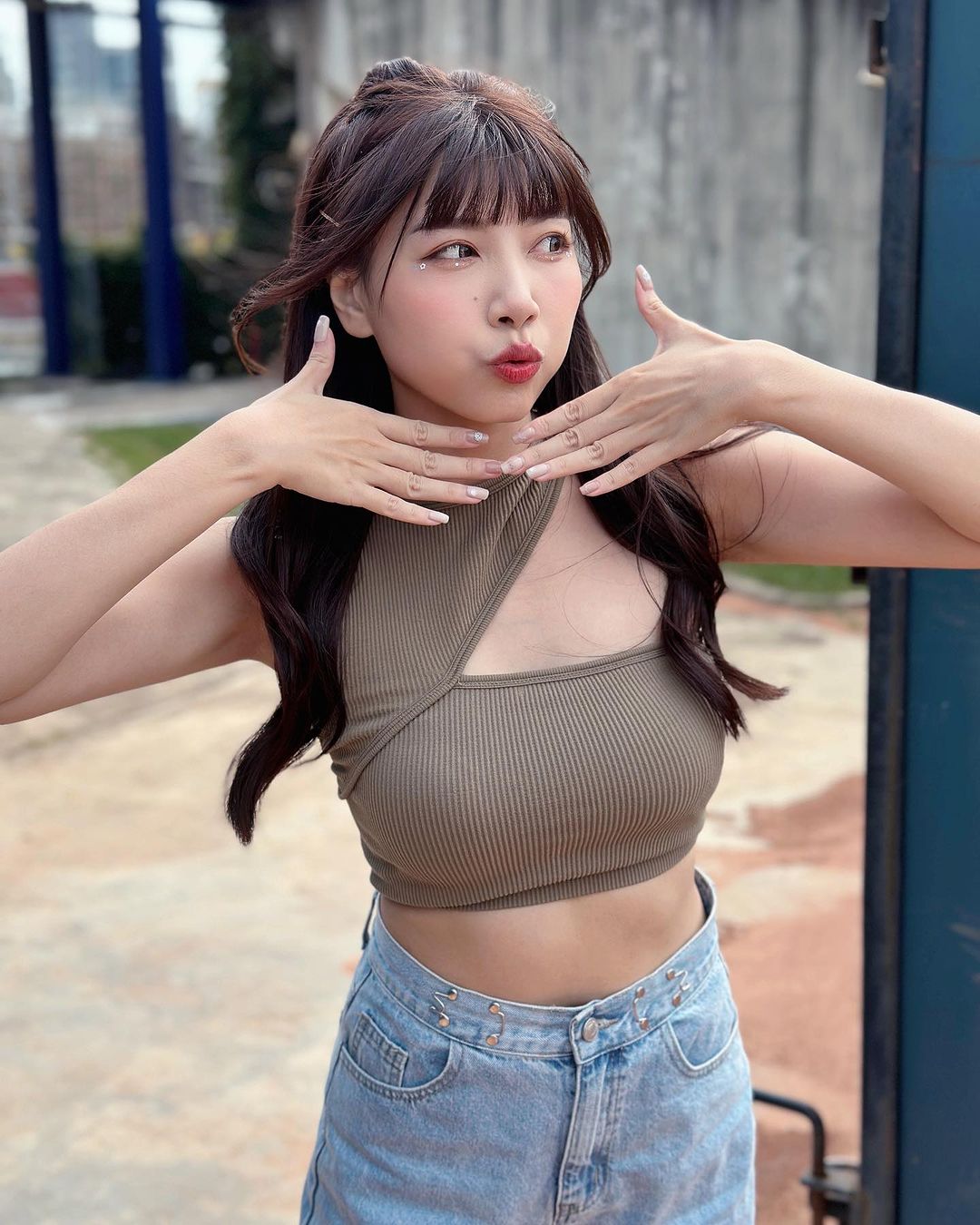 啦啦隊正妹「楊昀蓁」渾圓美乳全現 沒想到身材如此有料-第1章-图片3