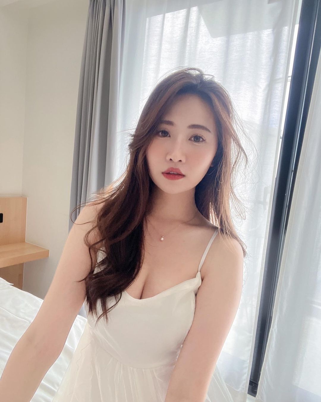 超甜人妻「夯夯」火辣身材外露微笑無人能敵抗拒-第1章-图片6