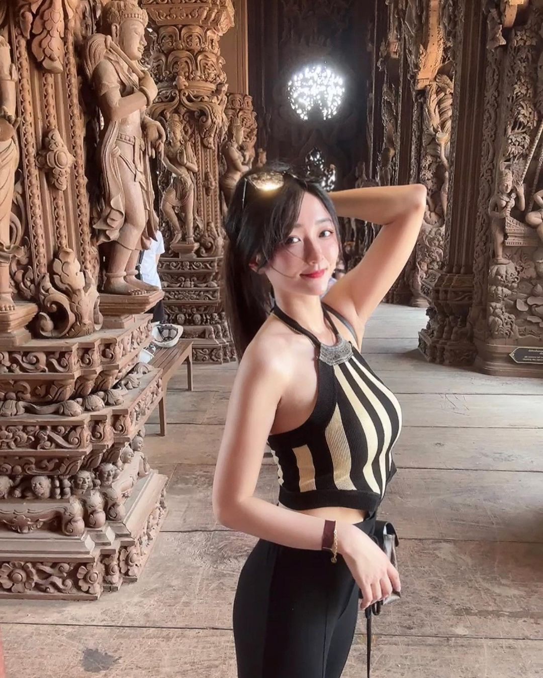 音樂女孩「許雅涵」胸前好負擔好沈重 傲人視角無法抗拒-第1章-图片7