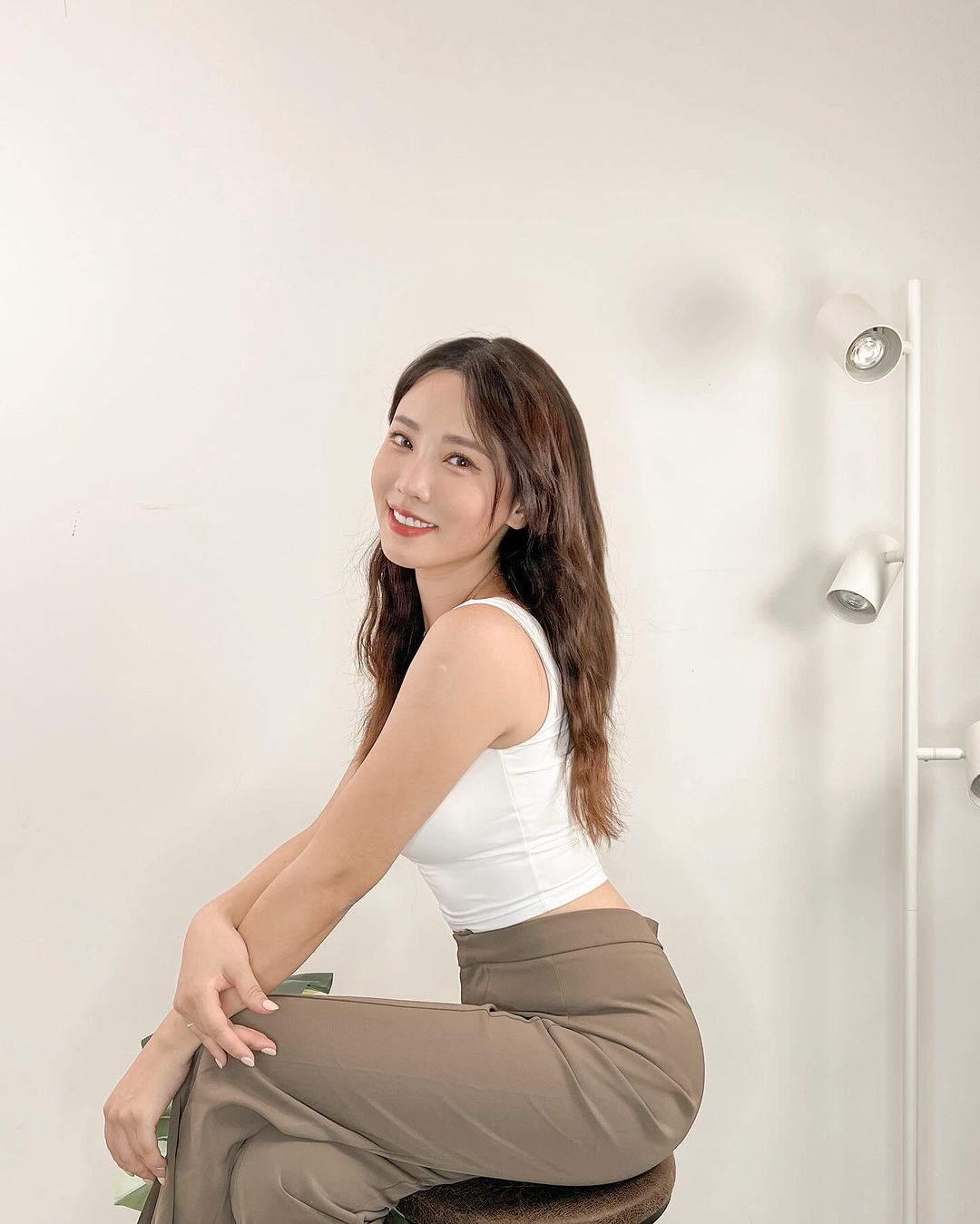 甜美火辣「咪妃」火辣緊實身材很有看頭-第1章-图片4